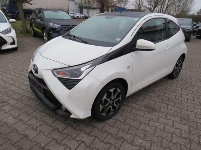 Toyota Aygo x-play club