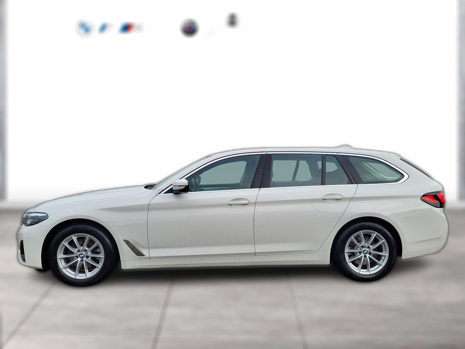 BMW 520d xDrive Touring AHK HiFi Parkassistent M-Lenkrad